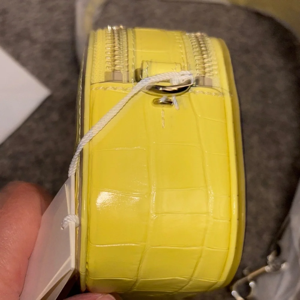 Tory Burch Yellow Crossbody Camera Bag with Gold Hardware - Picture 4 of 7